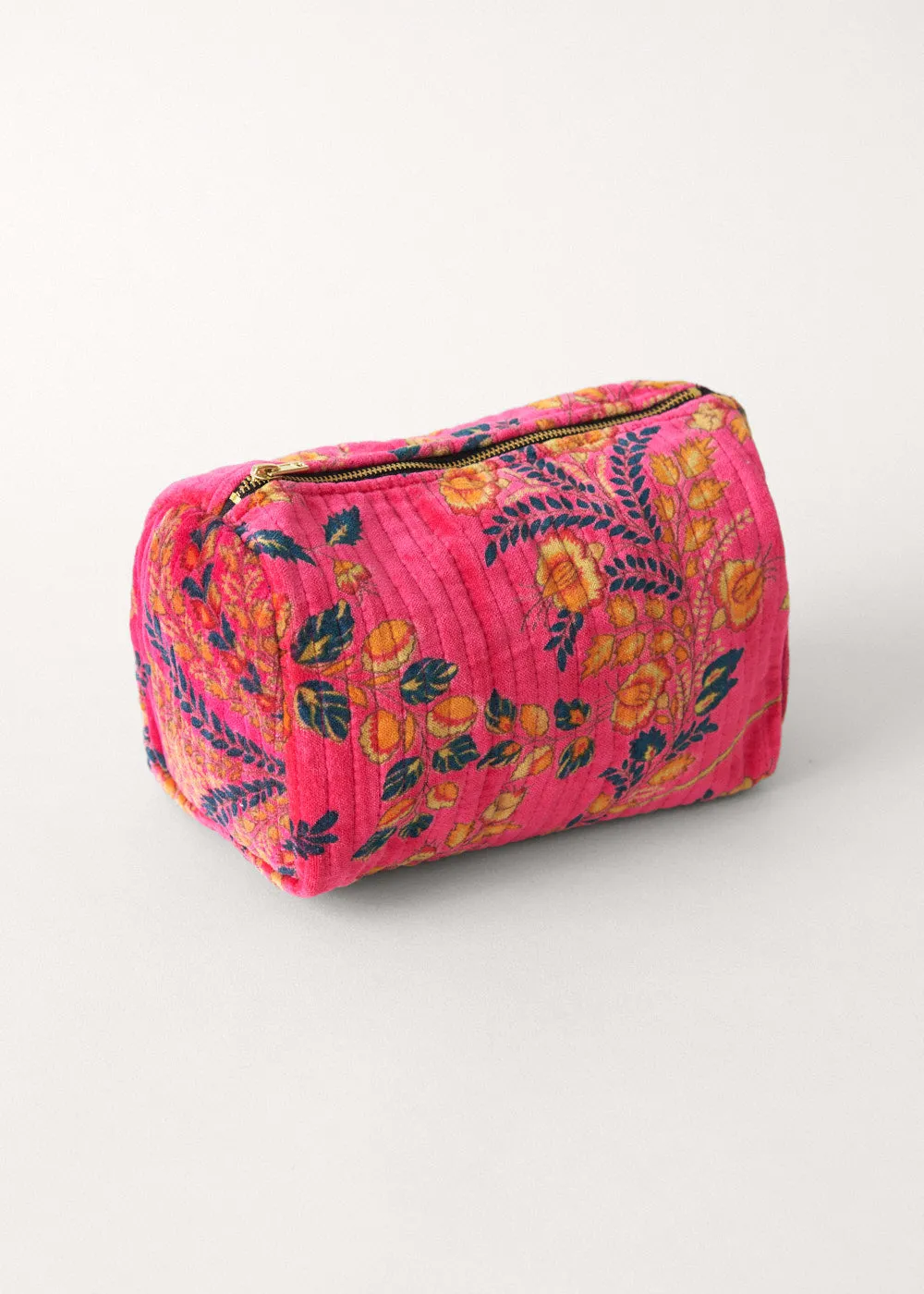 PARVEZ FLORAL VELVET WASH BAG - PINK