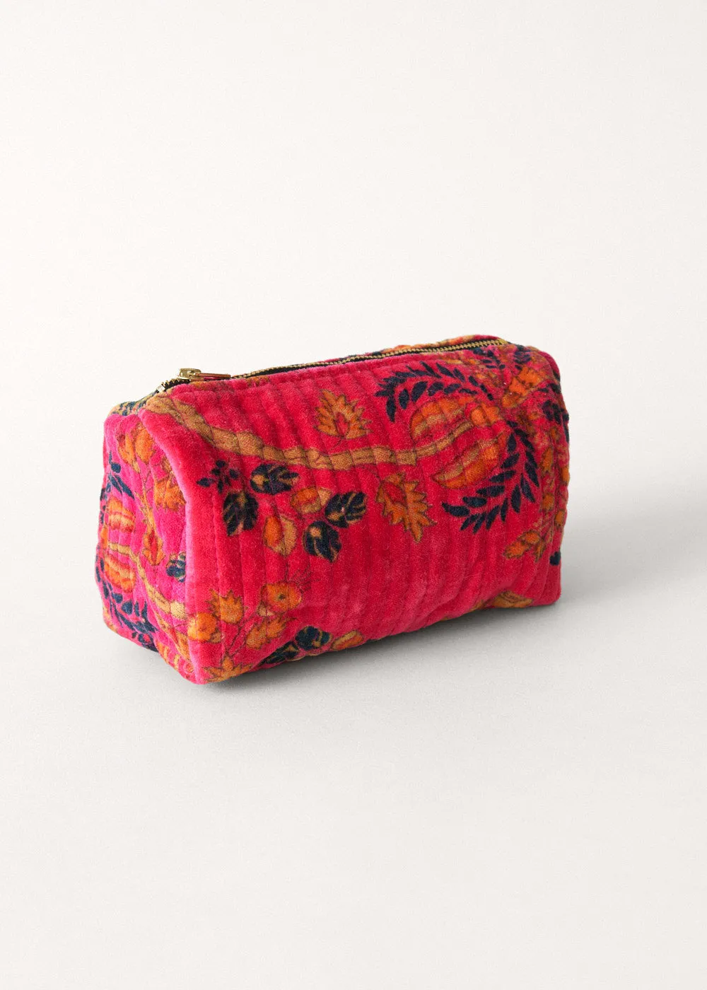 PARVEZ FLORAL VELVET WASH BAG - PINK